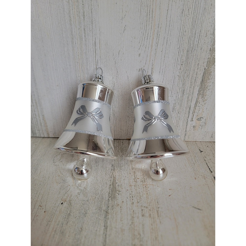 Vintage glass sliver bell bow glitter ornament Xmas set unique home decor